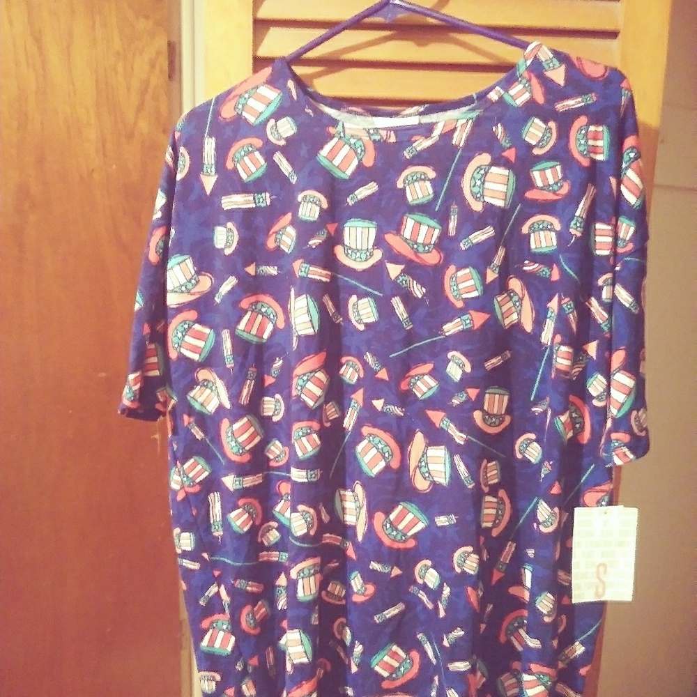 LuLaRoe Irma shirt